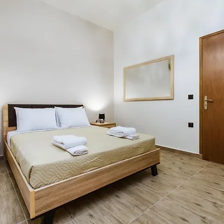 Apartment Krinis Next The Old Harbour