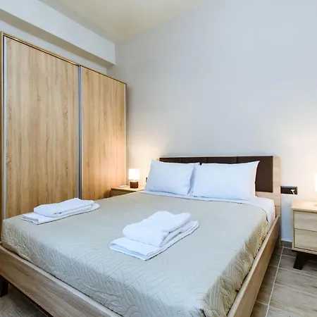 Krinis Next The Old Harbour Apartment Chania (Crete)