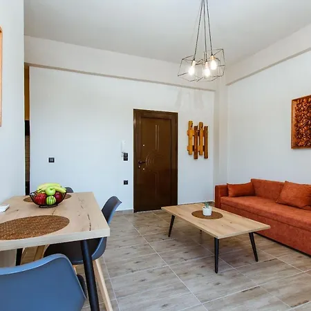 Krinis Next The Old Harbour * 하니아