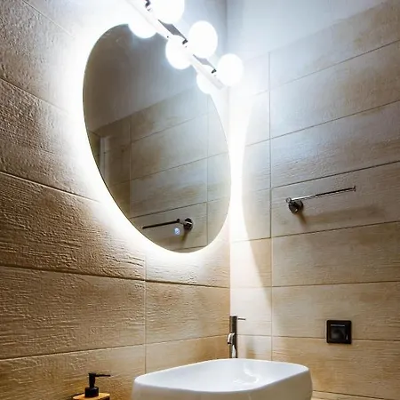 아파트 Krinis Next The Old Harbour