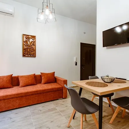 아파트 Krinis Next The Old Harbour *