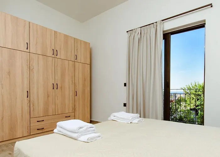 Apartment Krinis Next The Old Harbour Chania (Crete)