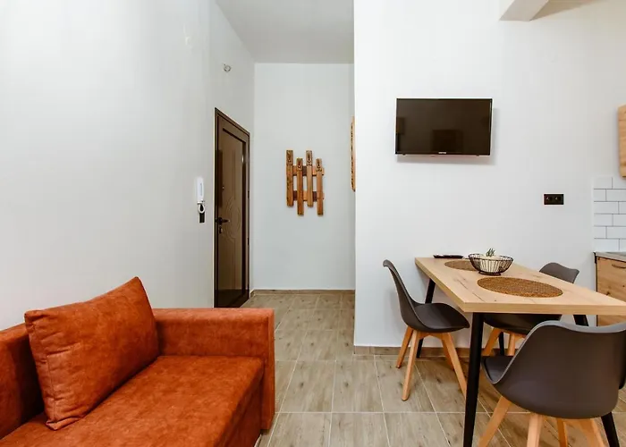 Krinis Next The Old Harbour Apartment *