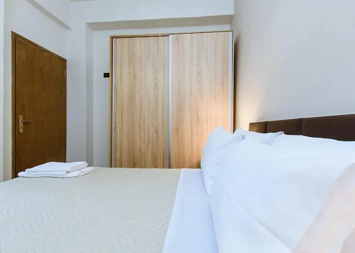 Krinis Next The Old Harbour Χανιά